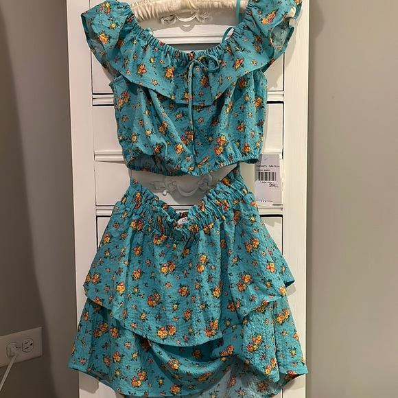 city vibe Dresses & Skirts - City Vibe Turquoise Matching Skirt Set Barbie Women Small